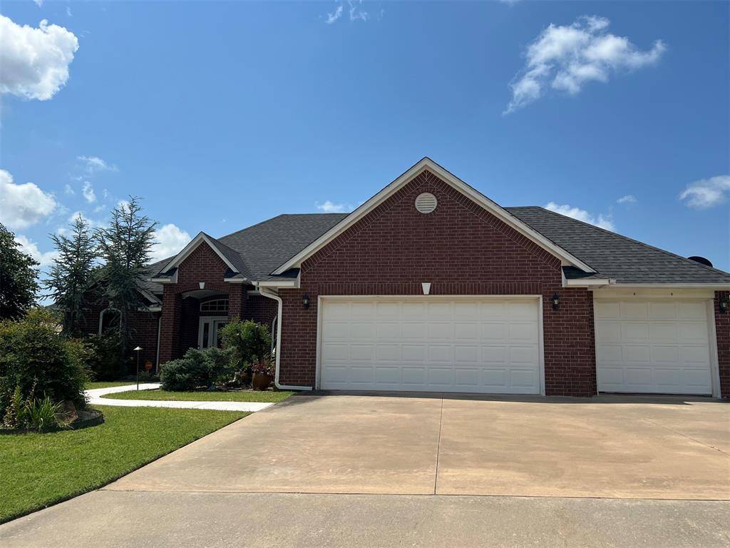 1309 Cambridge DR, Shawnee, OK 74804