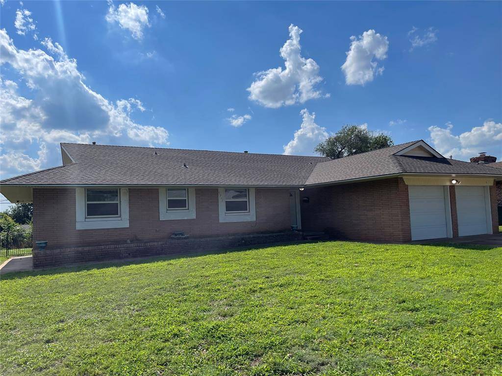 5913 Crestview DR, Oklahoma City, OK 73105