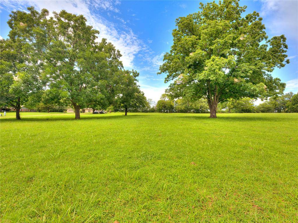 000 Galloway Bay, Strang, OK 74367