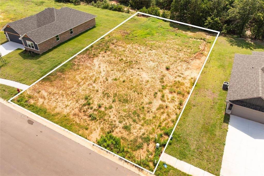 4648 Lincoln LNDG, Harrah, OK 73045
