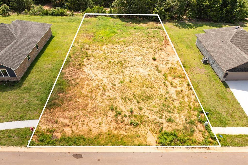 4648 Lincoln LNDG, Harrah, OK 73045