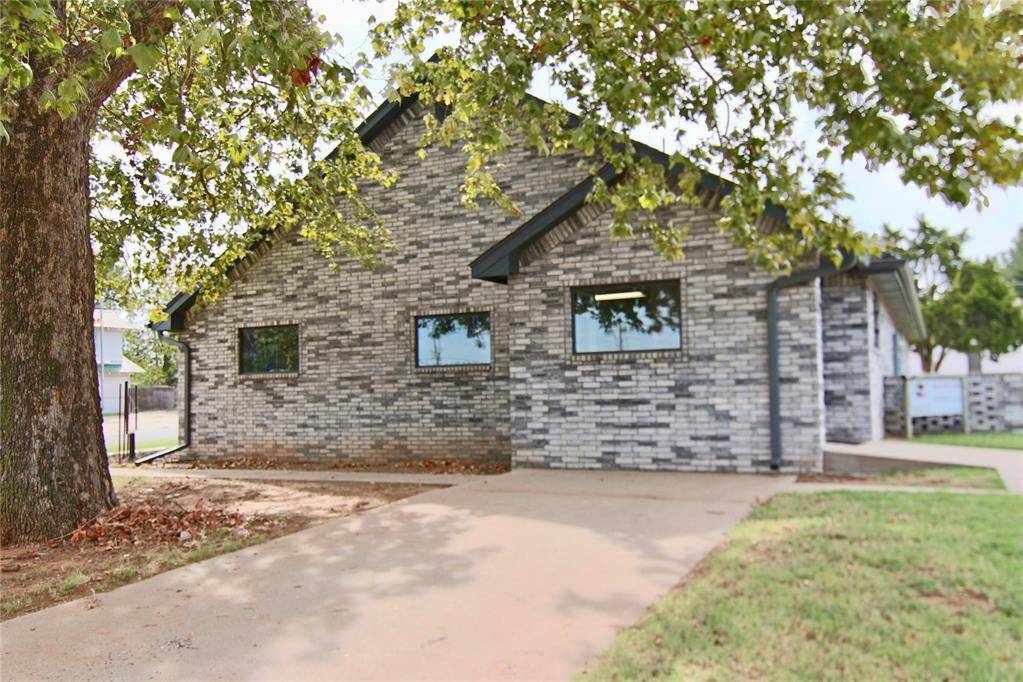 101 S Randall AVE, Elk City, OK 73644