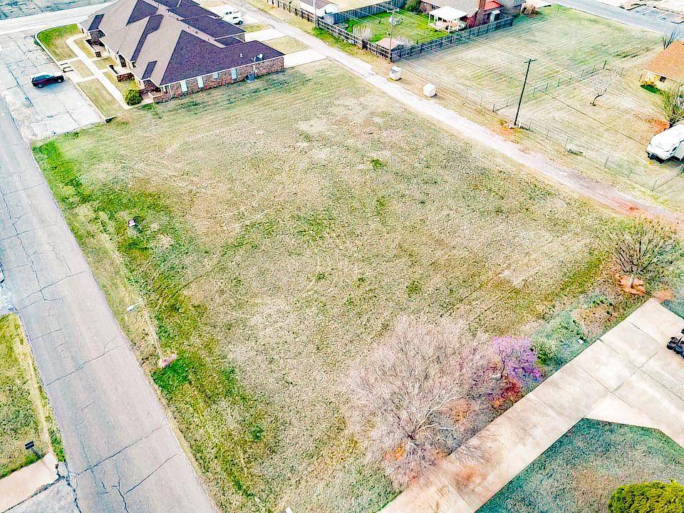 603 E Benton AVE, Sayre, OK 73662
