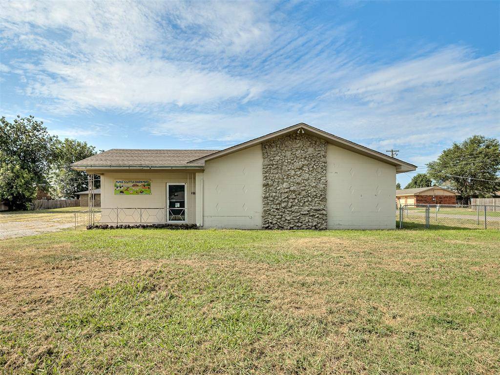 1419 W London ST, El Reno, OK 73036