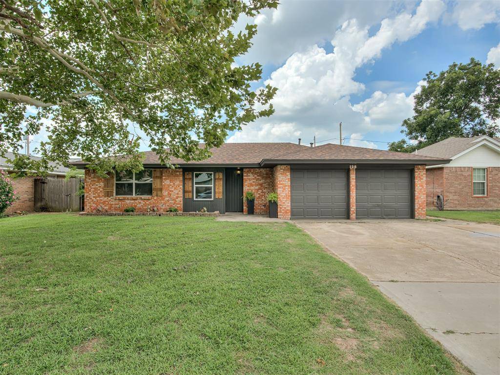 128 SW 6th ST, Moore, OK 73160
