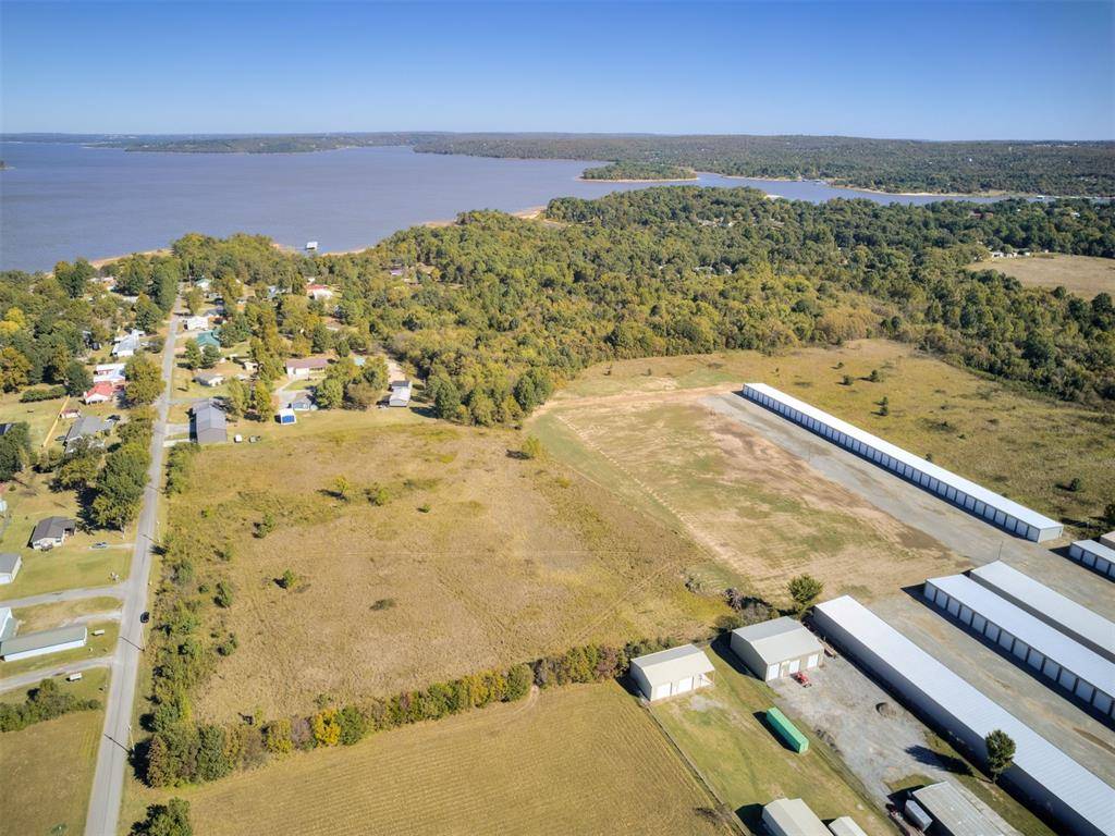 3 Hamilton RD, Eufaula, OK 74432