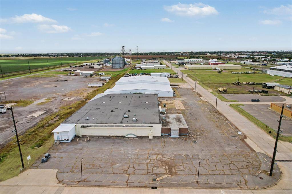 709 S Veterans DR, Altus, OK 73521