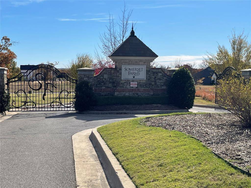 3188 Somerset Farms RD, Newalla, OK 74857
