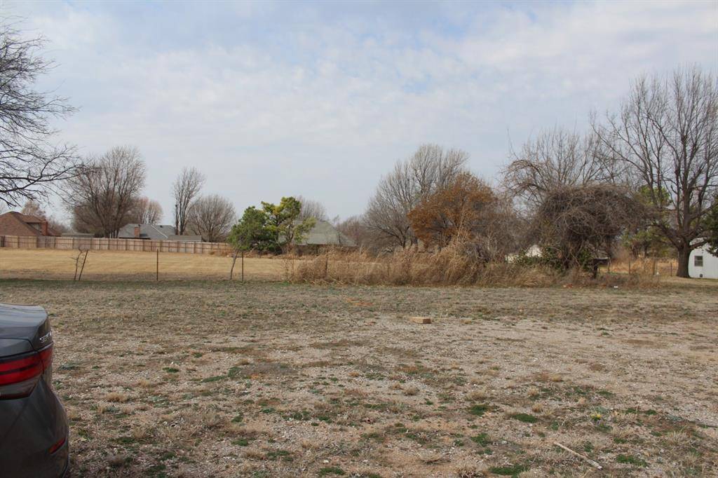 18477 320th ST, Norman, OK 73072