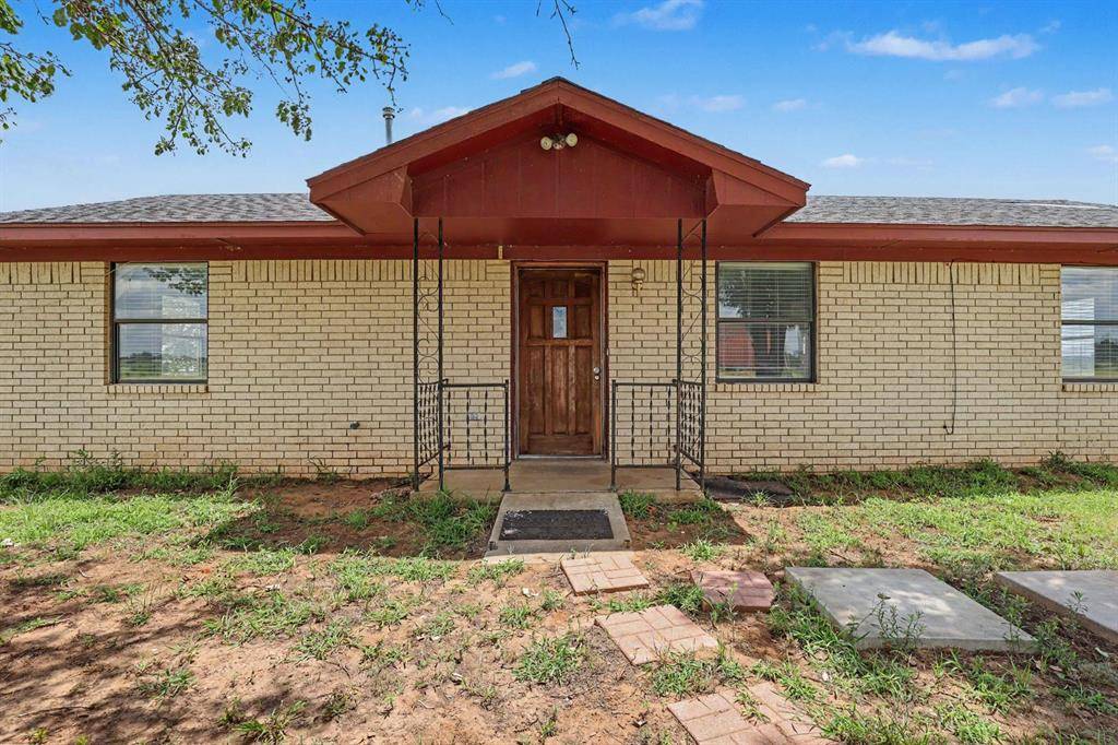 1719 E Orme LN, Anadarko, OK 73005