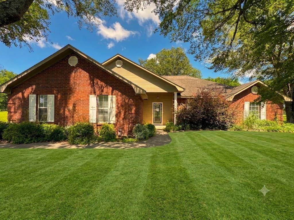 1075 N 4285 RD, Hugo, OK 74743