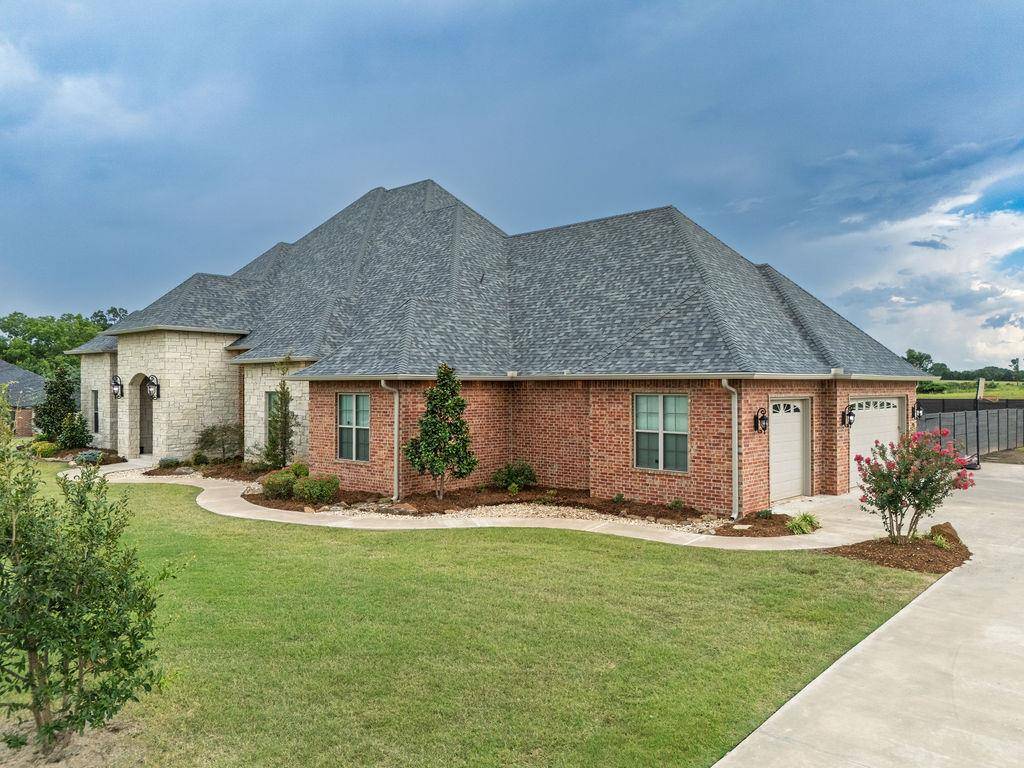 19414 Abigail DR, Shawnee, OK 74801