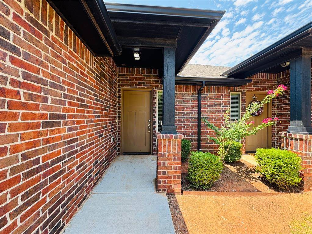 18123 Manera WAY, Edmond, OK 73012