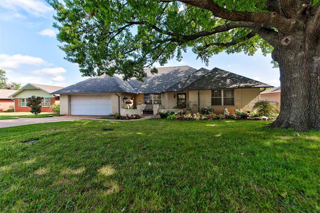 2321 Ashwood LN, Norman, OK 73071