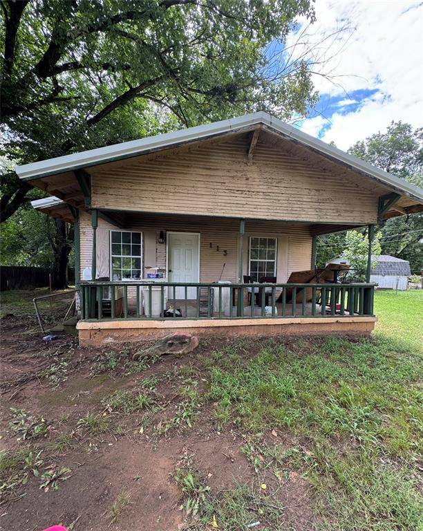 113 S McKee RD, Meeker, OK 74855