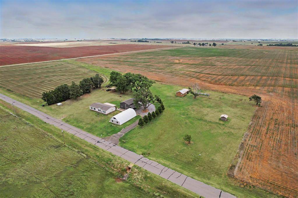 10716 N 2010 RD, Elk City, OK 73644