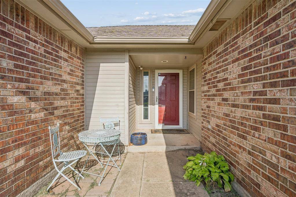 309 Bradgate DR, Yukon, OK 73099