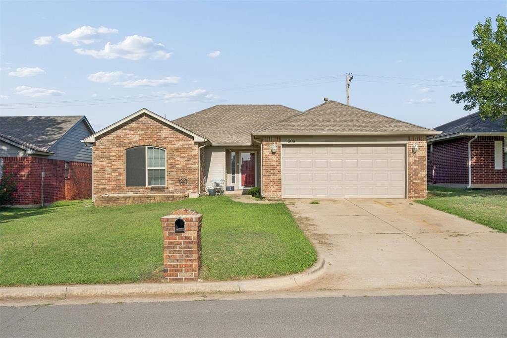309 Bradgate DR, Yukon, OK 73099