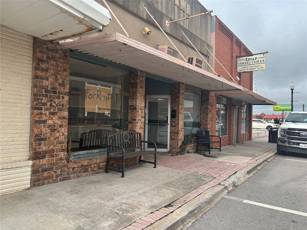 210 E Main ST, Davis, OK 73030