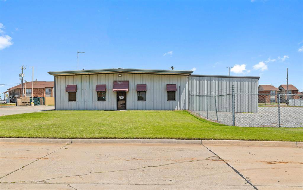 1510 Amity LN, El Reno, OK 73036