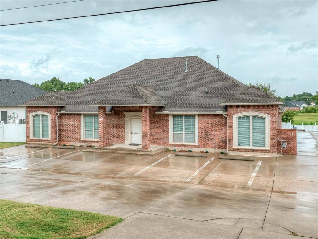 10061 SE 14th ST, Oklahoma City, OK 73130