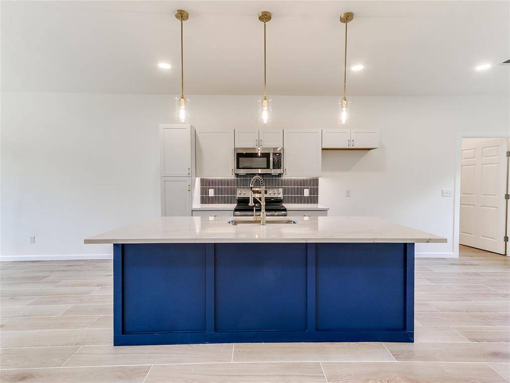 9717 NE 10th ST, Oklahoma City, OK 73130