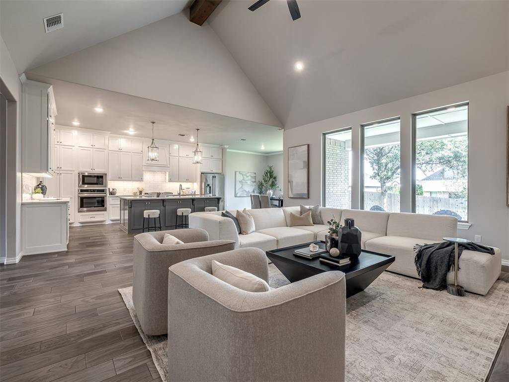 8708 Stark ST, Edmond, OK 73007