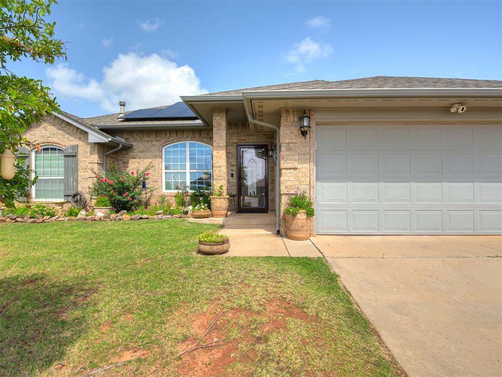 2108 Manderly CT, Norman, OK 73026