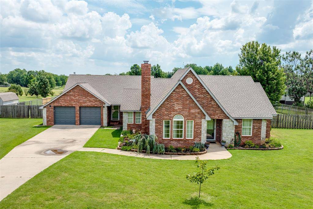 4100 S Bluebird ST, El Reno, OK 73036