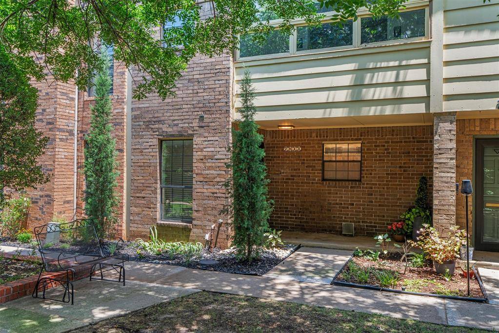 7811 Old Hickory LN, Oklahoma City, OK 73116