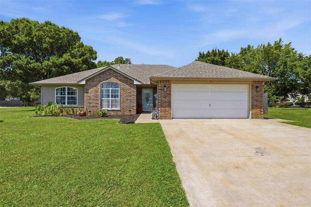 208 S 9th AVE, Stroud, OK 74079