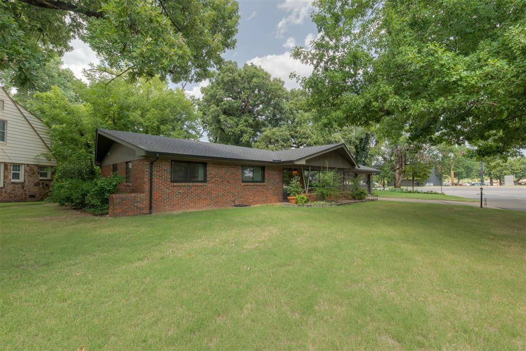 1101 Woodlawn PL, Oklahoma City, OK 73118