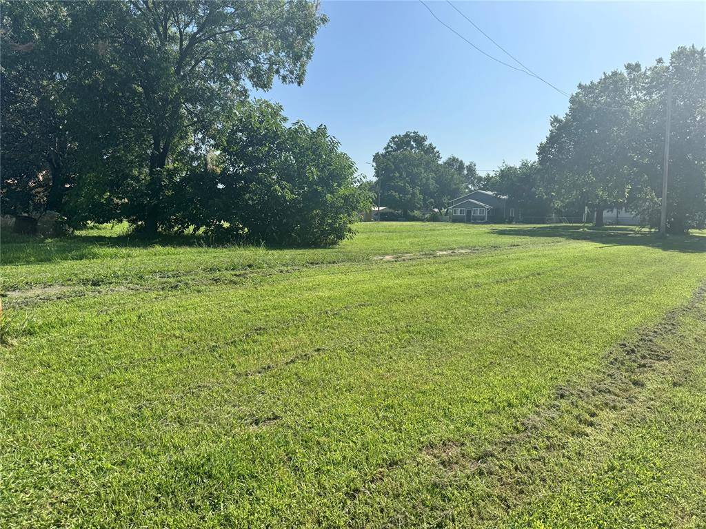 307 N Broadway, Davenport, OK 74026