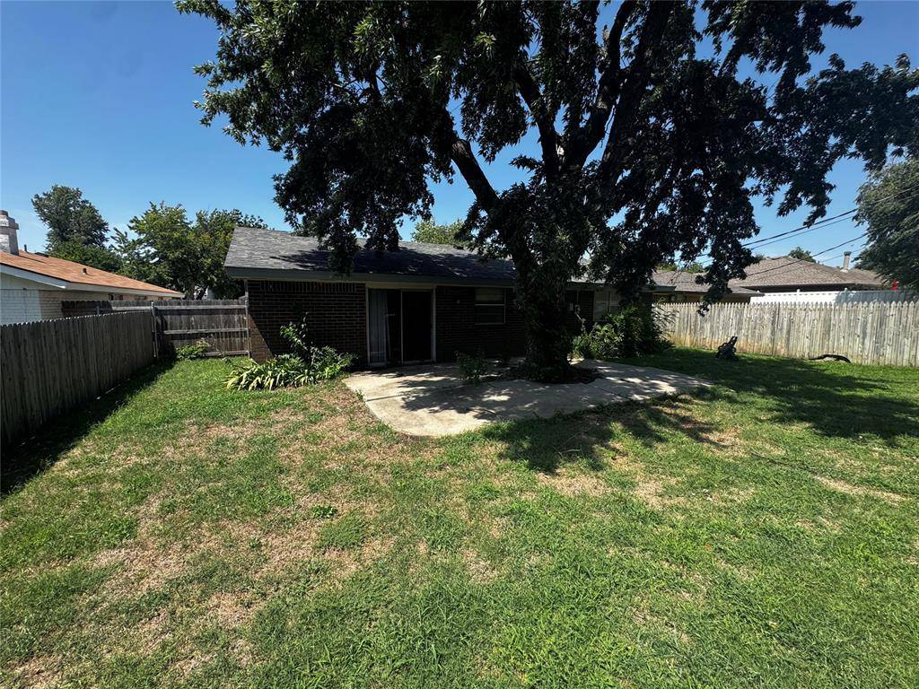 7904 NW 40th ST, Bethany, OK 73008