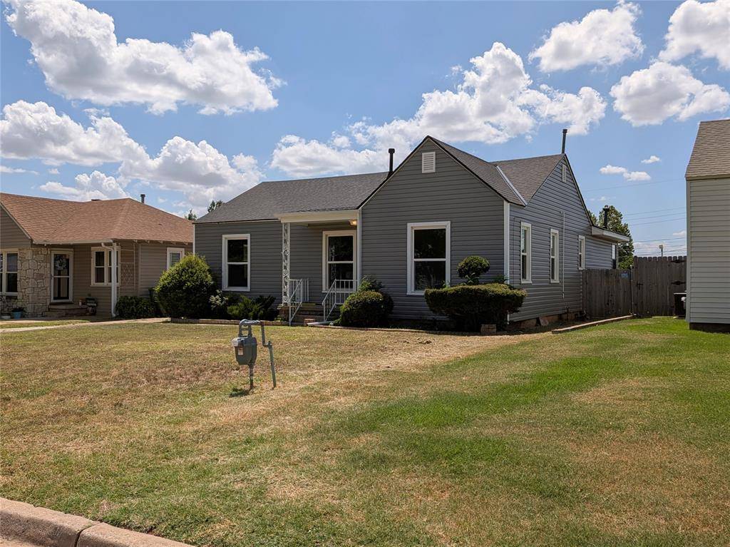 422 S 9th ST, Yukon, OK 73099