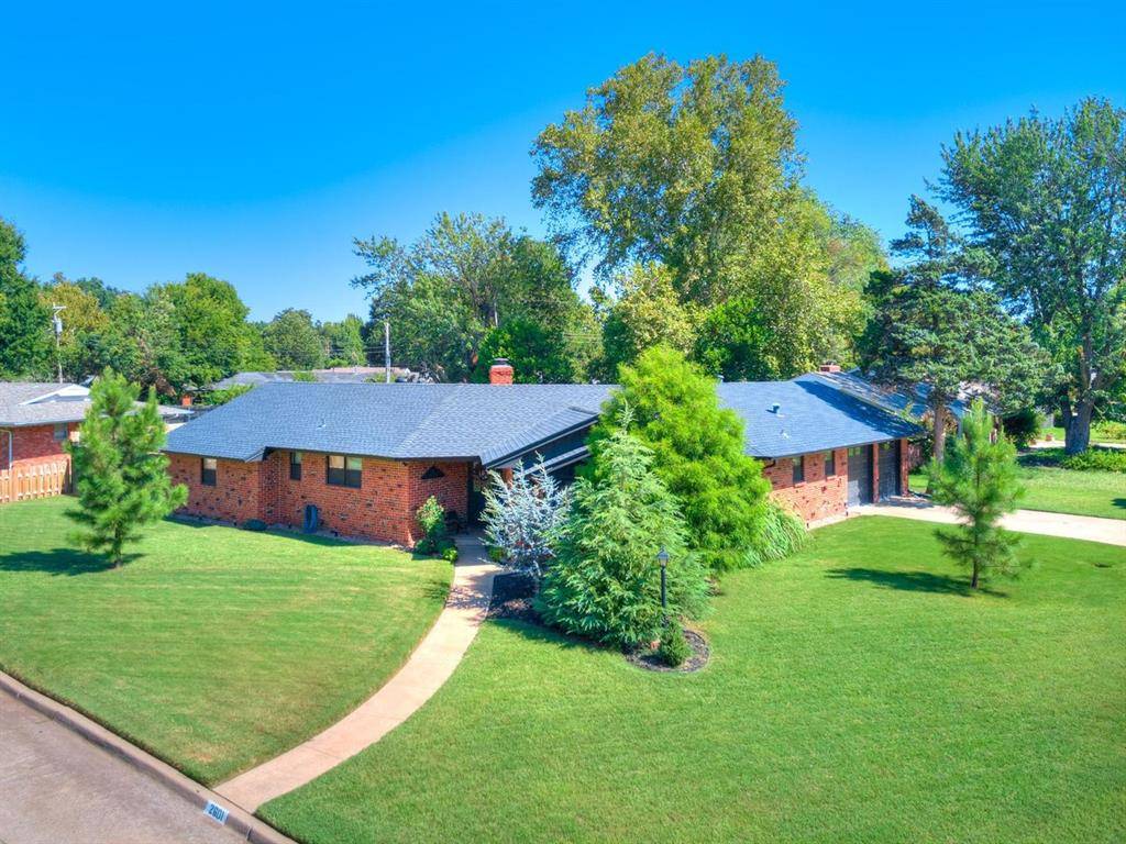 2601 Chateau DR, Norman, OK 73069