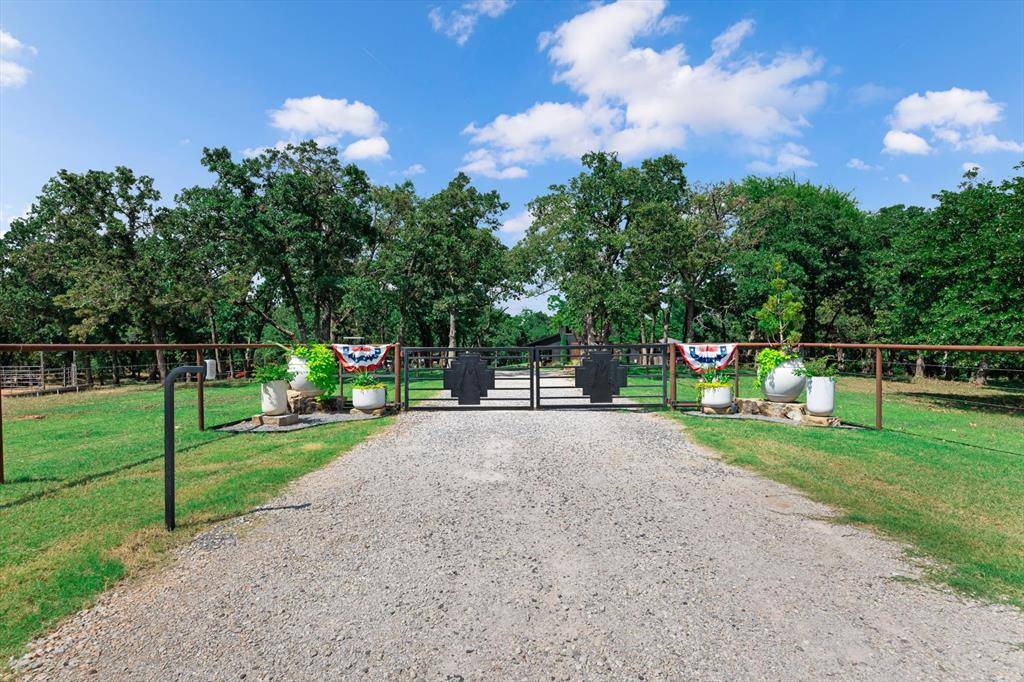 21300 N Hiwassee RD, Arcadia, OK 73007