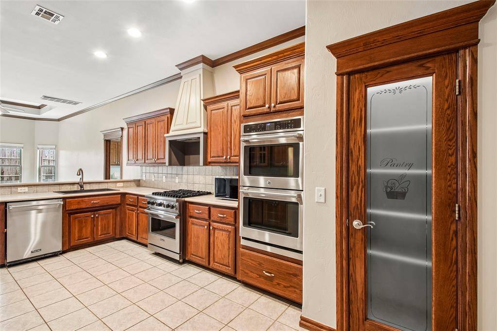 201 SW 137th TER, Oklahoma City, OK 73170