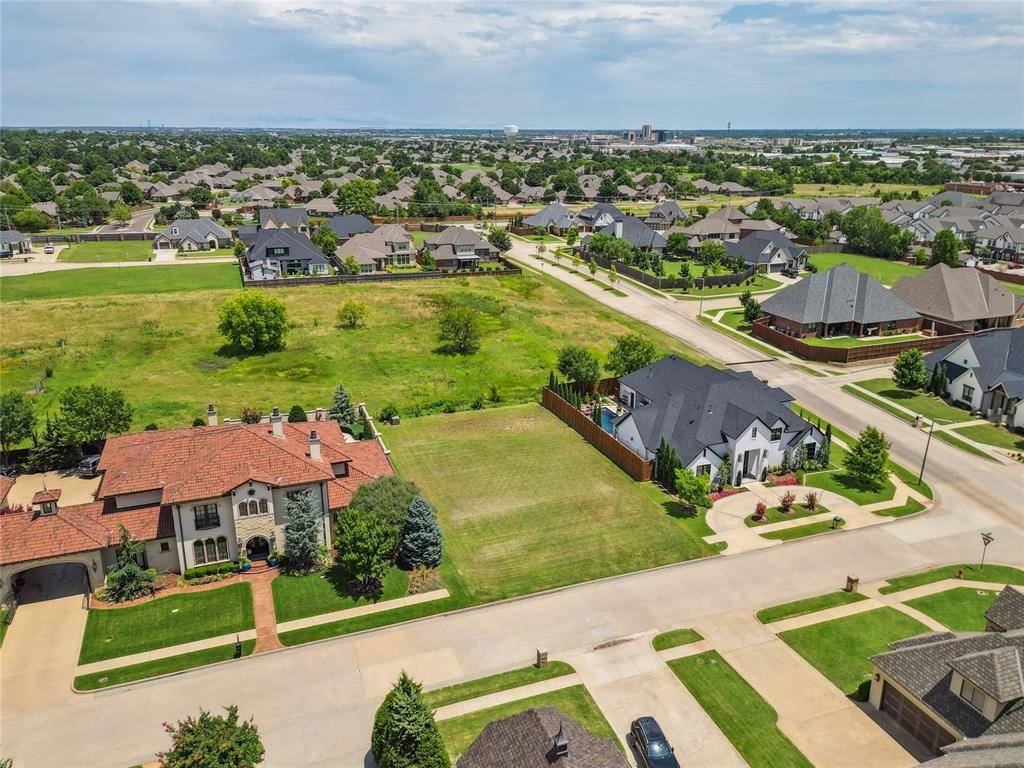 3805 Danfield LN, Norman, OK 73072