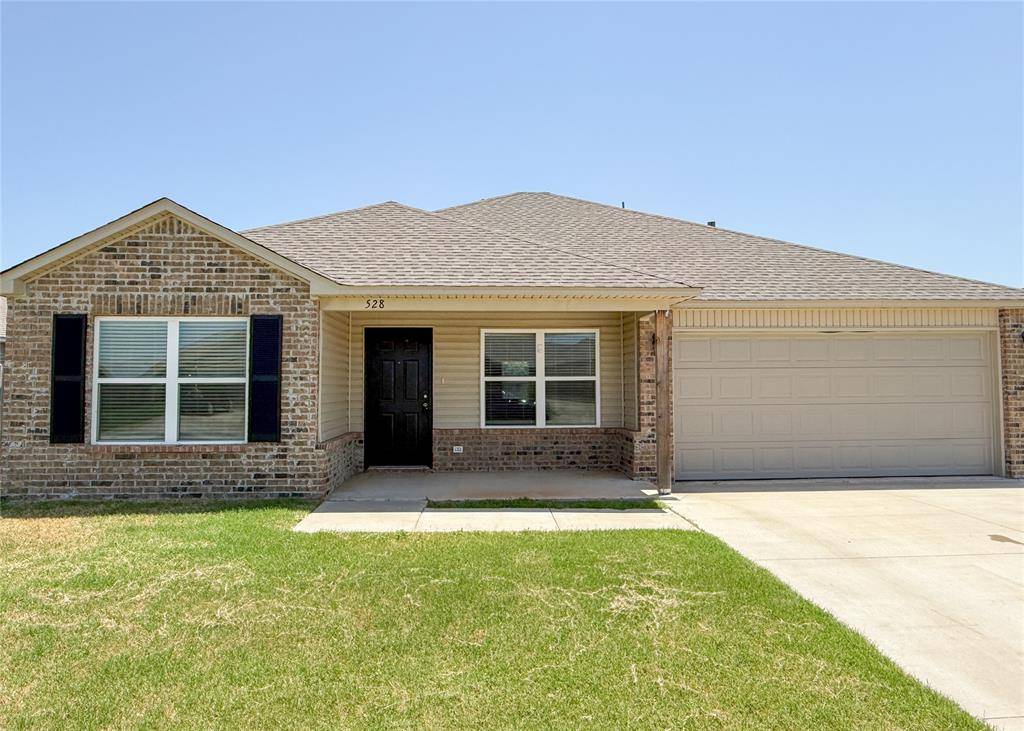 528 Fox Burrow LN, Newcastle, OK 73065