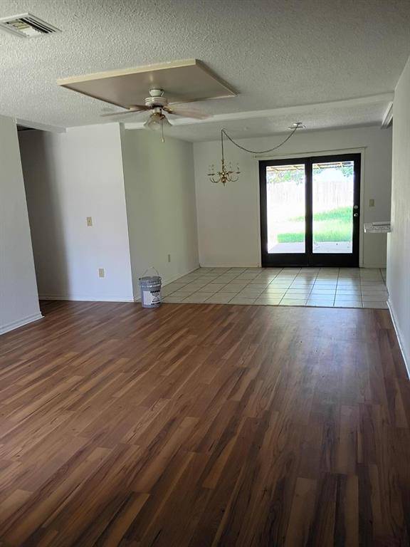 8713 Hillcrest DR, Oklahoma City, OK 73159