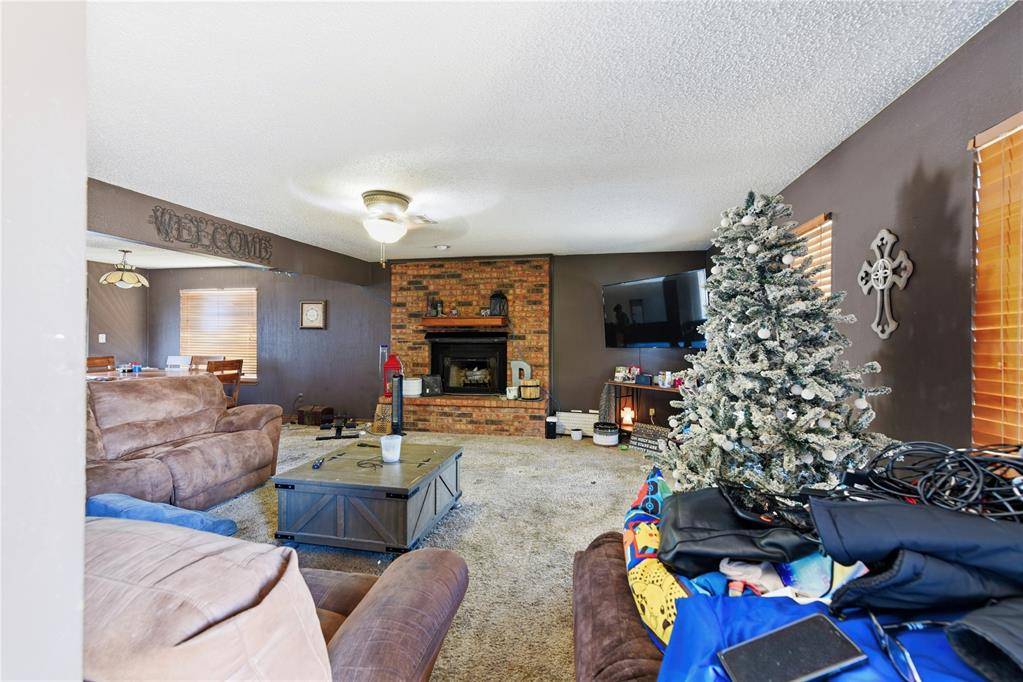 2058 W 7th PL, Elk City, OK 73644