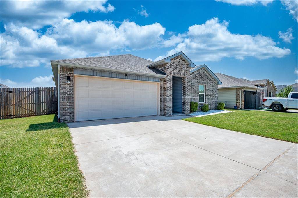 3512 Moraine DR, Yukon, OK 73099