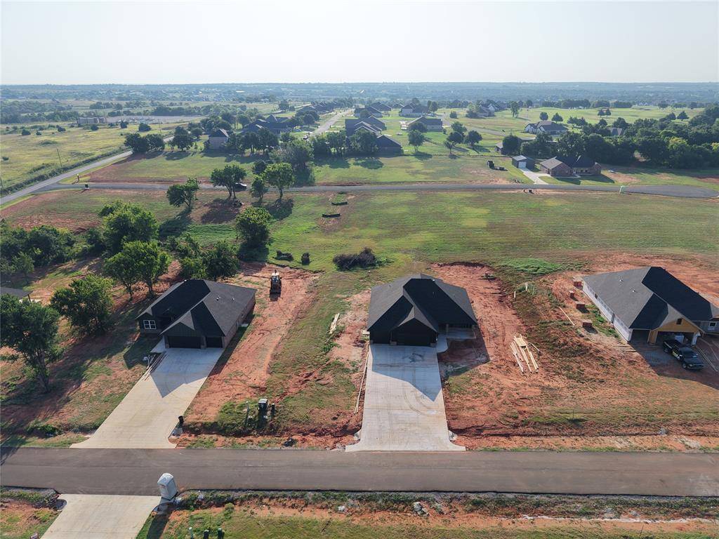 2213 Winter Ridge RD, Blanchard, OK 73010