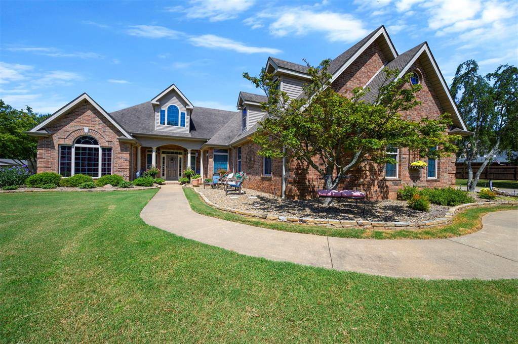 803 Oak Brook DR, Idabel, OK 74745