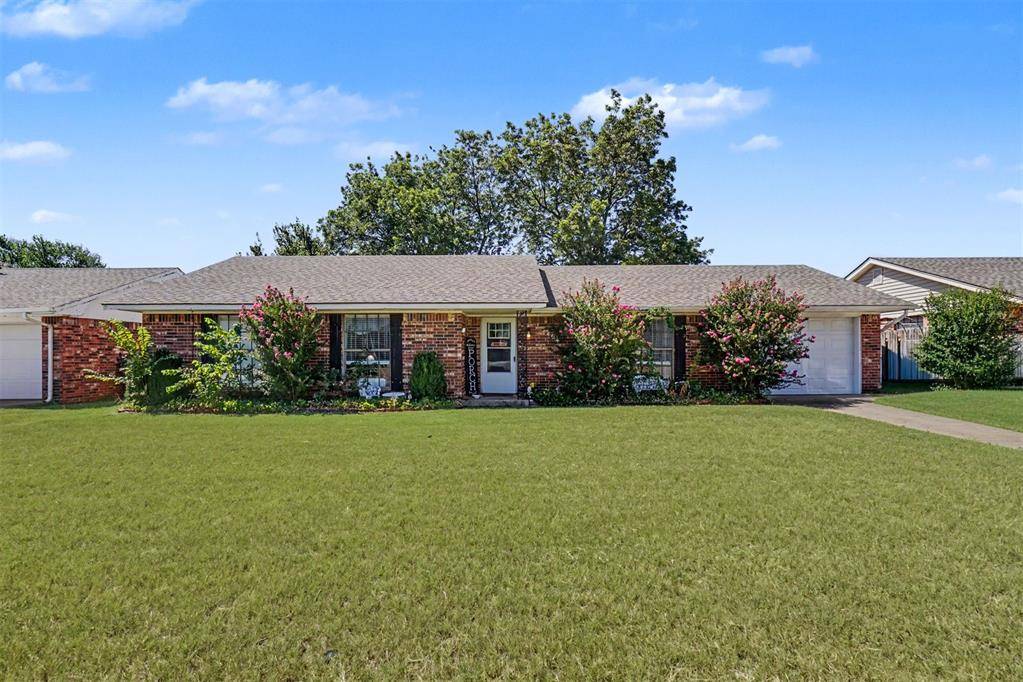 404 Kimberly DR, Elk City, OK 73644