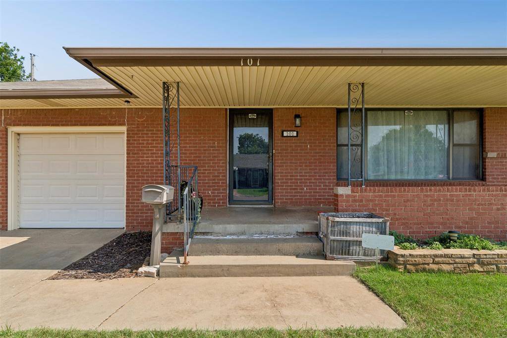 101 E Kerr DR, Midwest City, OK 73110