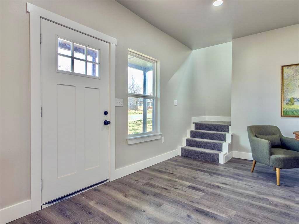 705 E Springer AVE, Guthrie, OK 73044
