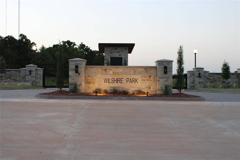 8101 W Wilshire Park DR, Oklahoma City, OK 73111