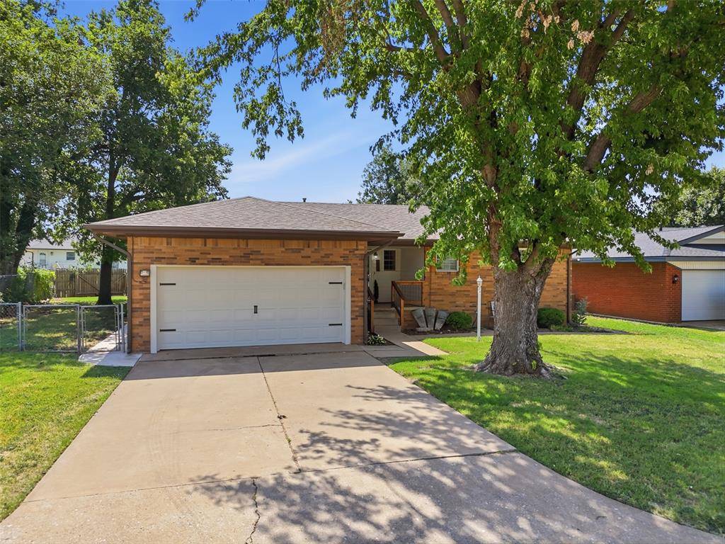 1113 Clearview DR, Kingfisher, OK 73750